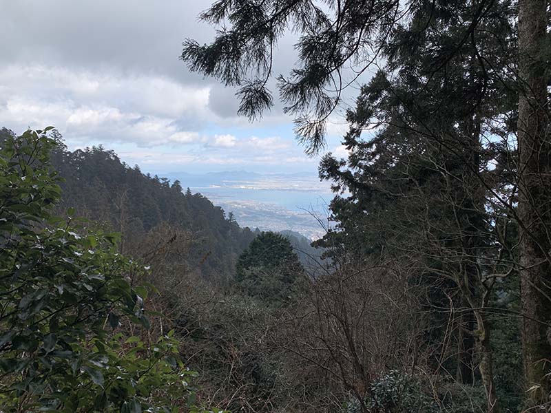 3.山間から琵琶湖